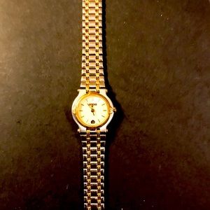Authentic Ladies Gucci watch-